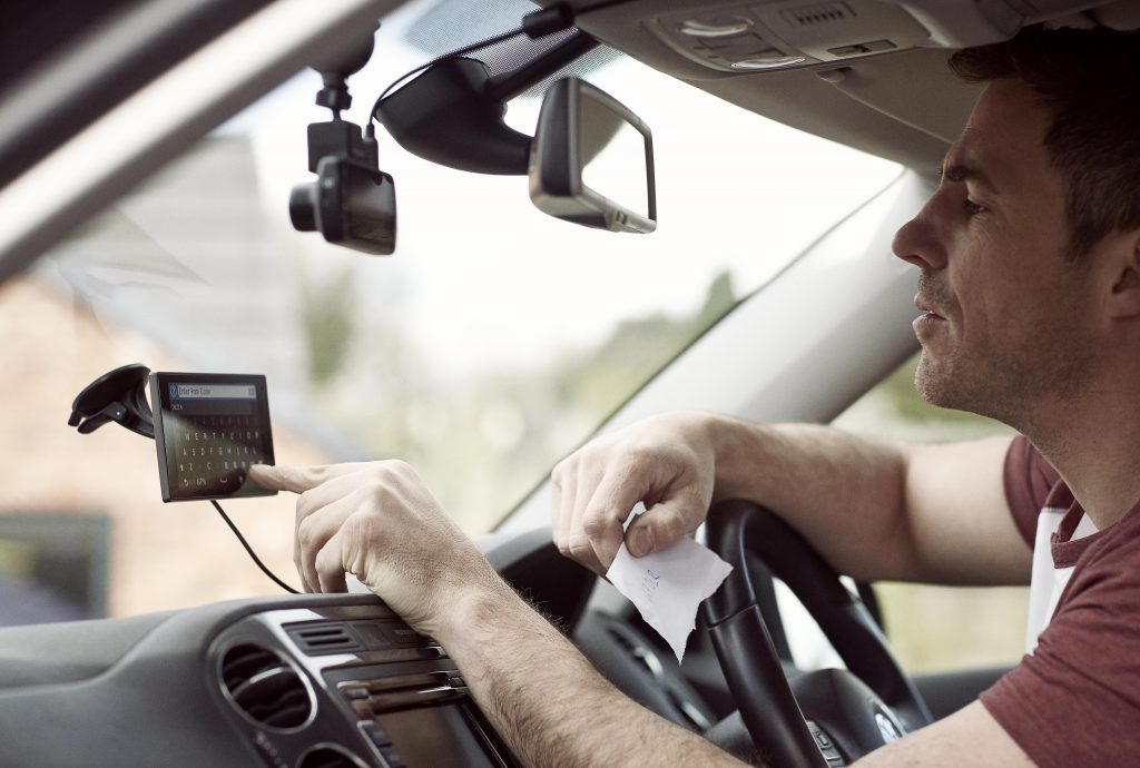 USING SMARTPHONES AS SAT NAVS Halfords