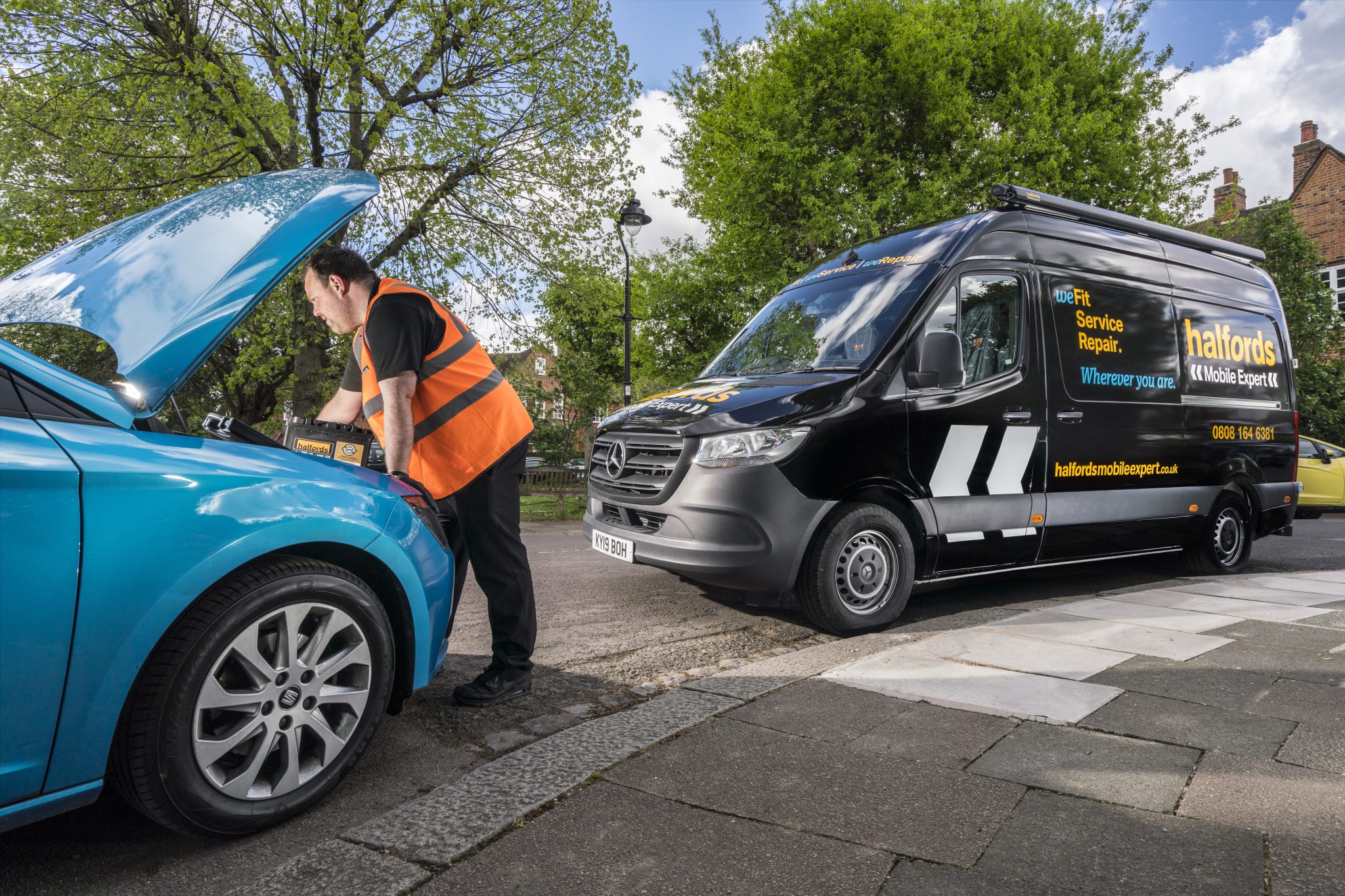Mobile technicians bring safe services to you Halfords