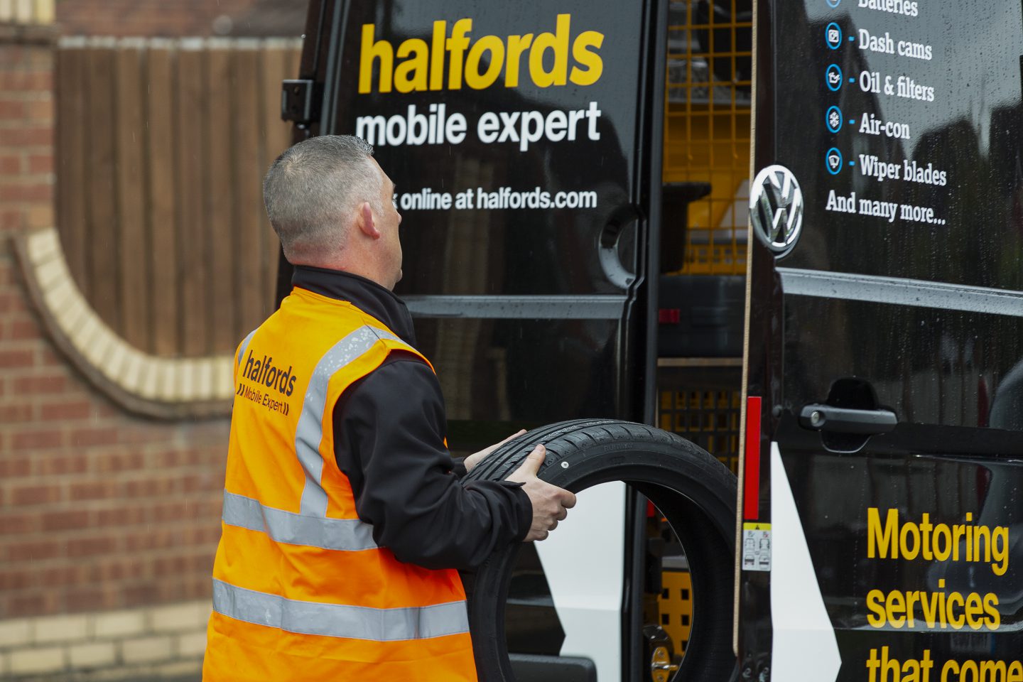 Halfords Mobile Experts Our mobile motoring services explained Halfords